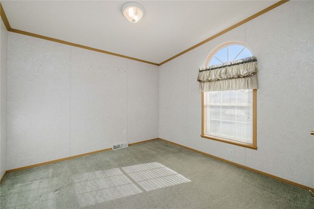 38 Hummingbird Lane, Tiverton, RI 02878