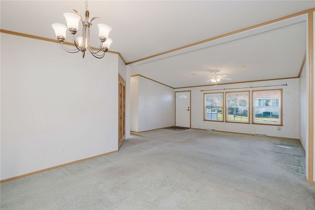 38 Hummingbird Lane, Tiverton, RI 02878