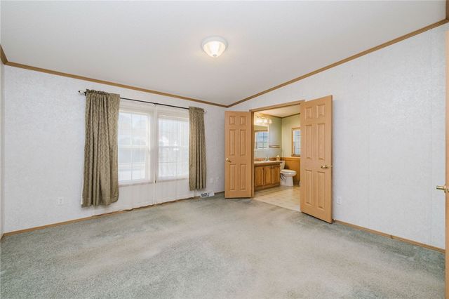 38 Hummingbird Lane, Tiverton, RI 02878