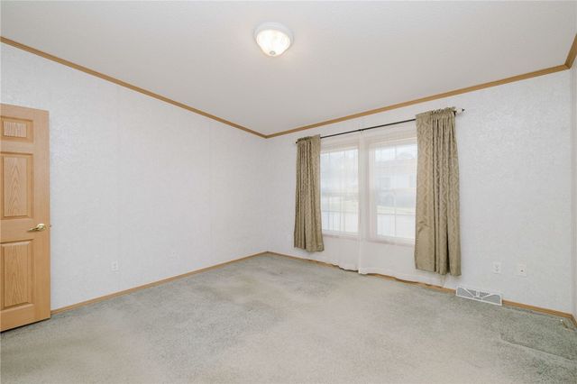 38 Hummingbird Lane, Tiverton, RI 02878