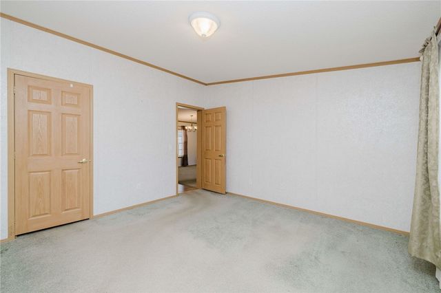 38 Hummingbird Lane, Tiverton, RI 02878