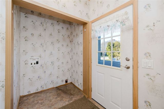 38 Hummingbird Lane, Tiverton, RI 02878