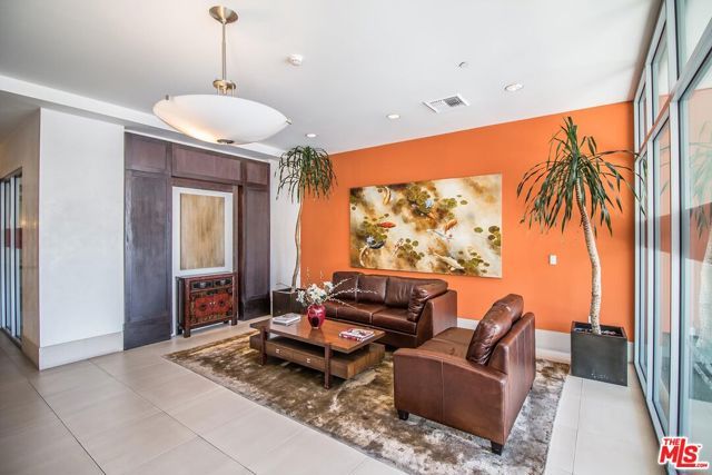 3223 W 6th Street 405, Los Angeles, CA 90020