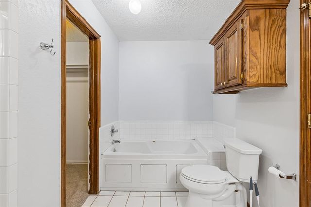 8801 Scirocco Circle, Oklahoma City, OK 73135