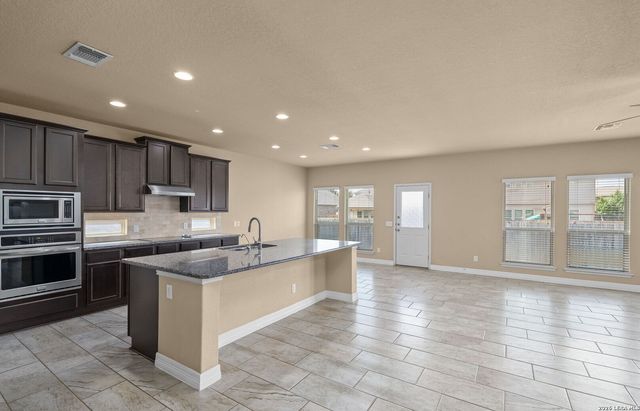 1427 Garden Laurel, New Braunfels, TX 78130