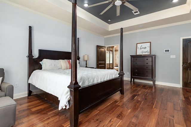 150 Greenwing Ln, Orange, TX 77630