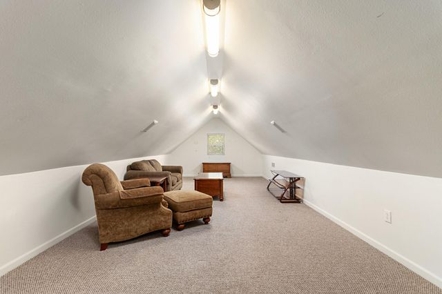 150 Greenwing Ln, Orange, TX 77630