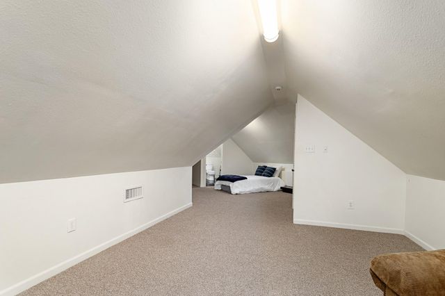 150 Greenwing Ln, Orange, TX 77630