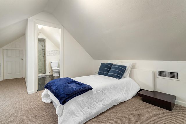 150 Greenwing Ln, Orange, TX 77630