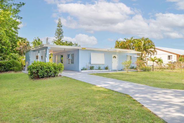 2978 SE Normand Street, Stuart, FL 34997