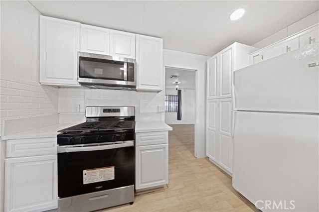 1895 W Devonshire Avenue 76, Hemet, CA 92545