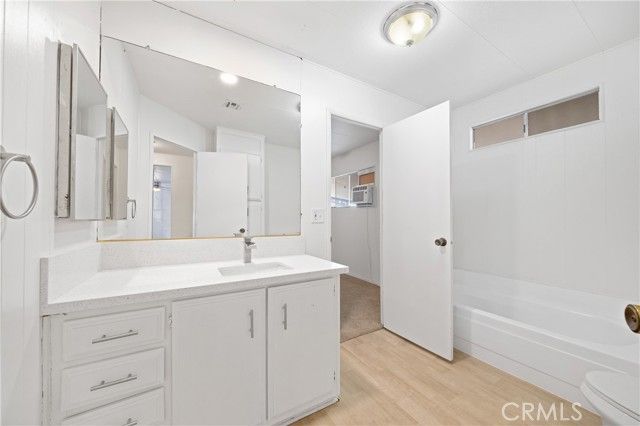 1895 W Devonshire Avenue 76, Hemet, CA 92545