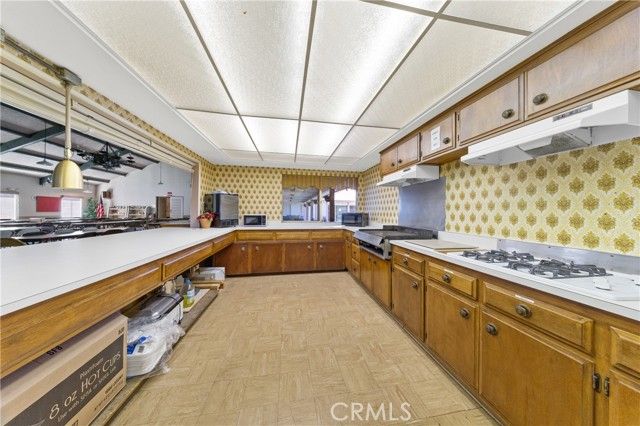 1895 W Devonshire Avenue 76, Hemet, CA 92545