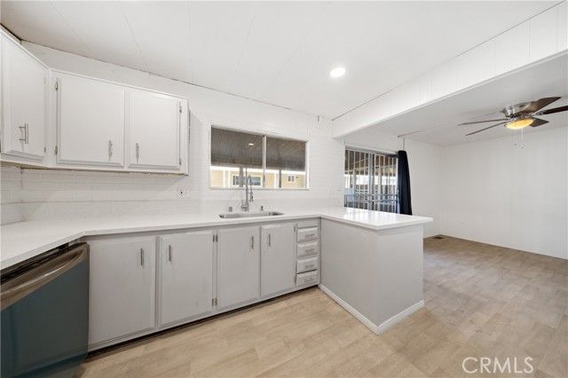 1895 W Devonshire Avenue 76, Hemet, CA 92545