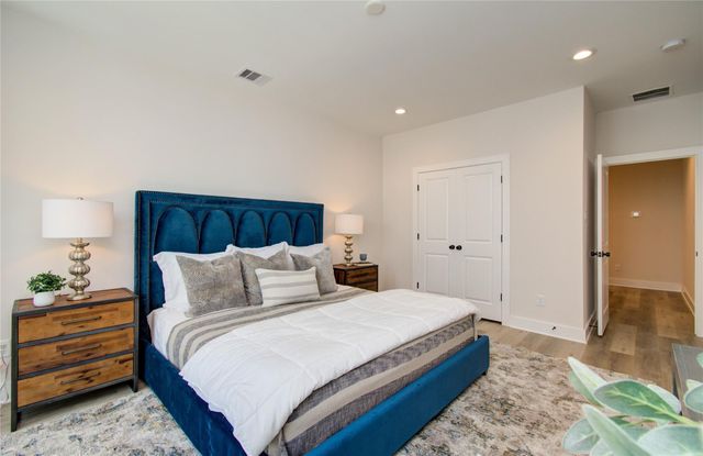2626 W Tidwell Road B, Houston, TX 77091