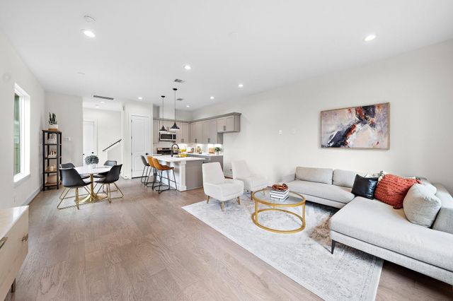 2626 W Tidwell Road B, Houston, TX 77091