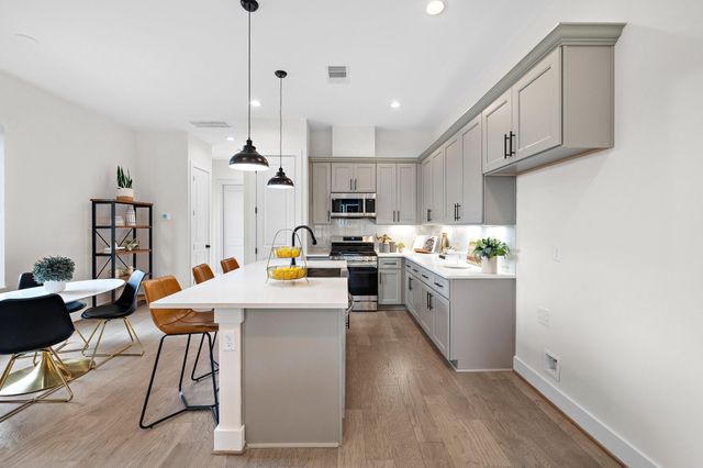 2626 W Tidwell Road B, Houston, TX 77091