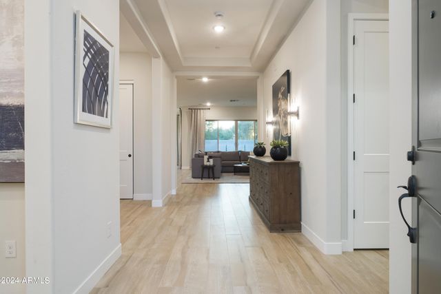 15667 W MERCER Lane, Surprise, AZ 85379