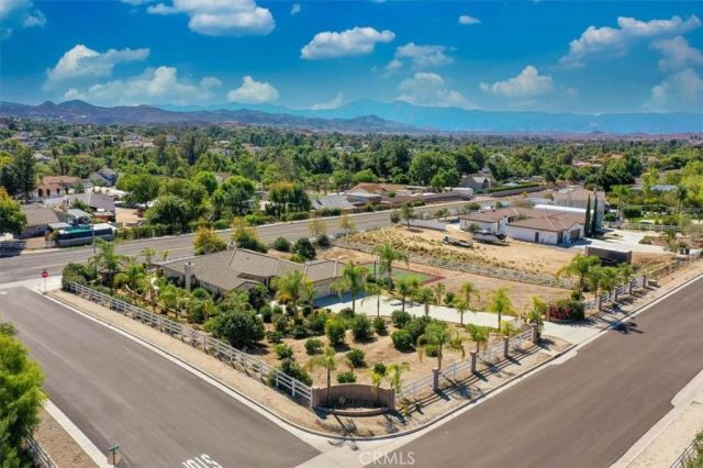 17715 Timberview Drive, Riverside, CA 92504