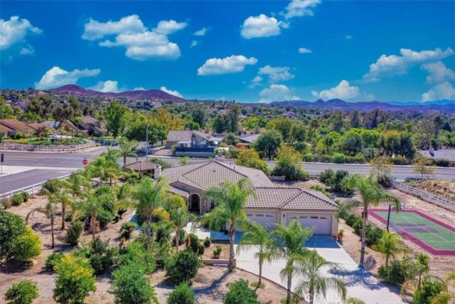 17715 Timberview Drive, Riverside, CA 92504