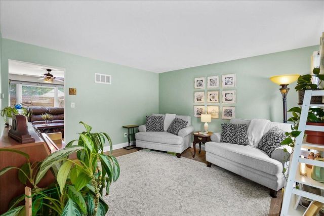 2242 Grand Avenue, Schererville, IN 46375