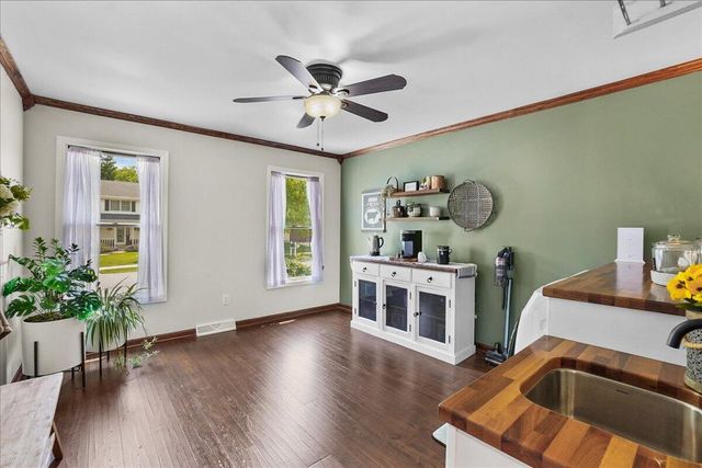 2242 Grand Avenue, Schererville, IN 46375
