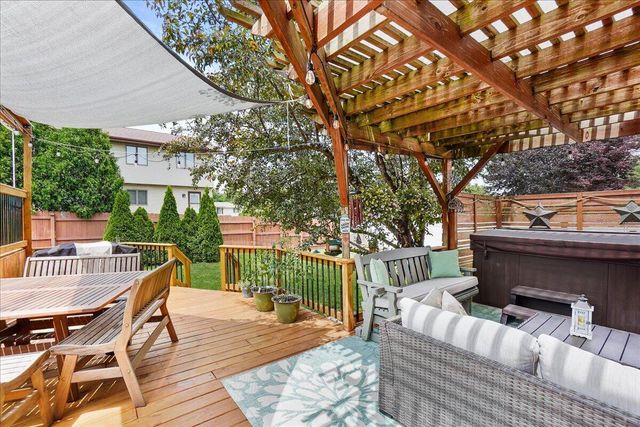 2242 Grand Avenue, Schererville, IN 46375