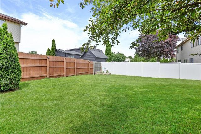 2242 Grand Avenue, Schererville, IN 46375