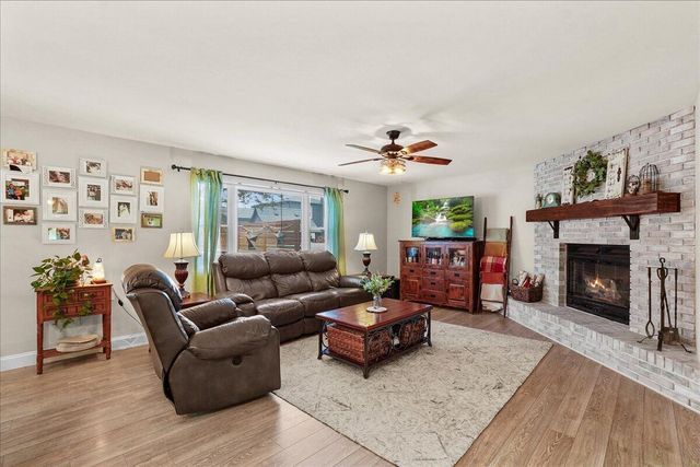 2242 Grand Avenue, Schererville, IN 46375