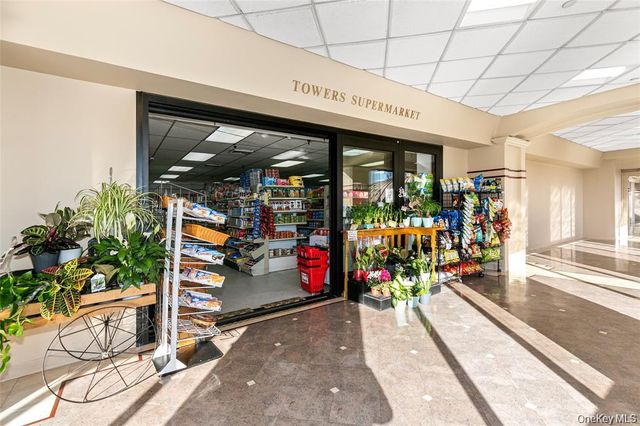 27110 Grand Central Parkway 30R, Floral Park, NY 11005