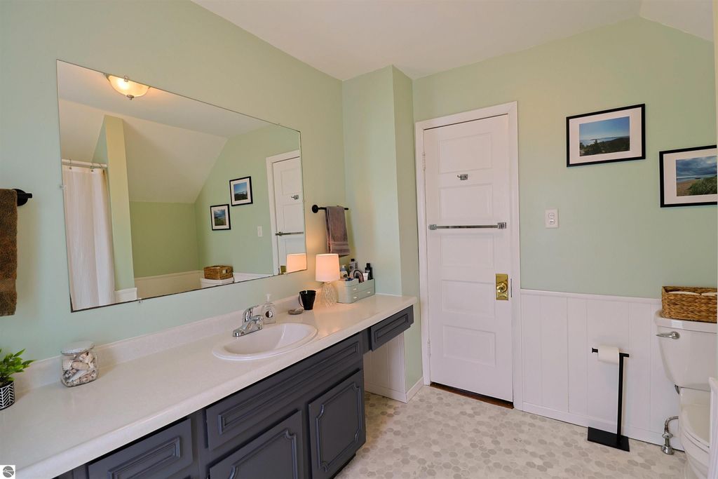 Image 14 of property listing at 523 Liberty, Alma, MI 48801