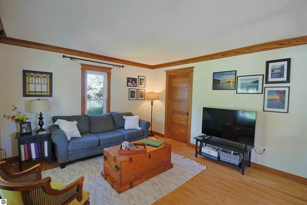 Image 4 of property listing at 523 Liberty, Alma, MI 48801