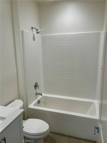 16040 Jamie Lane 8, Fontana, CA 92336