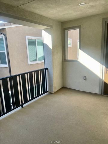 16040 Jamie Lane 8, Fontana, CA 92336