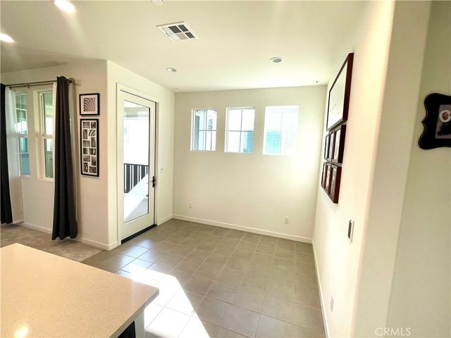 16040 Jamie Lane 8, Fontana, CA 92336