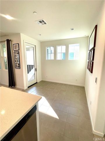 16040 Jamie Lane 8, Fontana, CA 92336