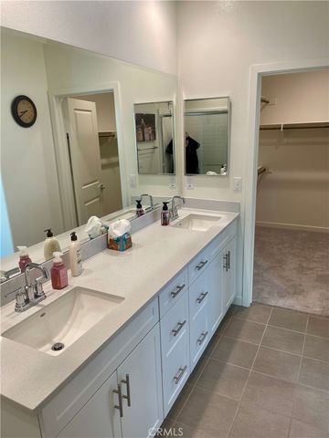 16040 Jamie Lane 8, Fontana, CA 92336