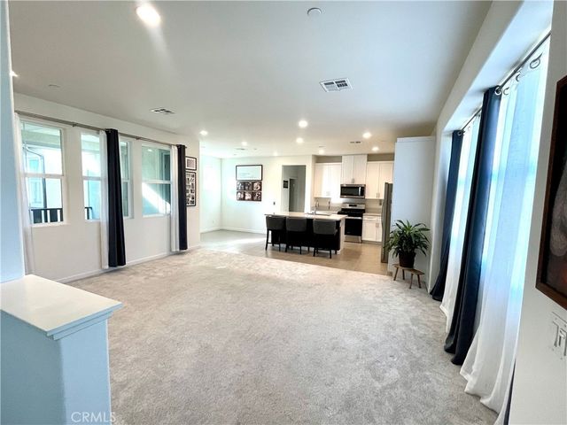 16040 Jamie Lane 8, Fontana, CA 92336