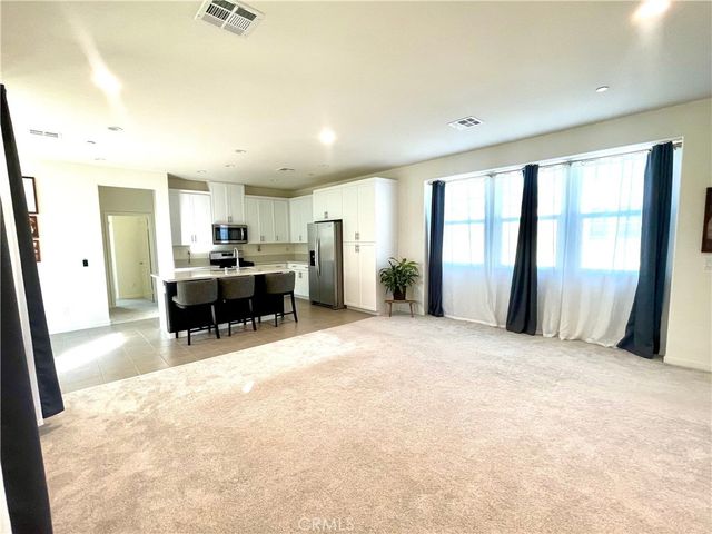 16040 Jamie Lane 8, Fontana, CA 92336