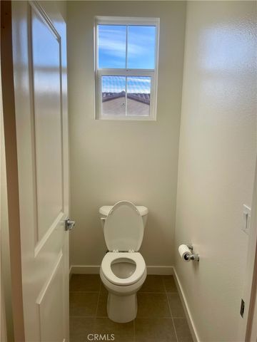 16040 Jamie Lane 8, Fontana, CA 92336