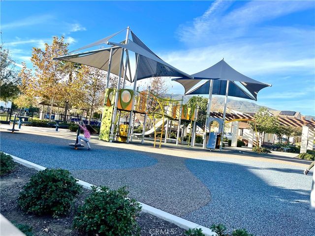 16040 Jamie Lane 8, Fontana, CA 92336