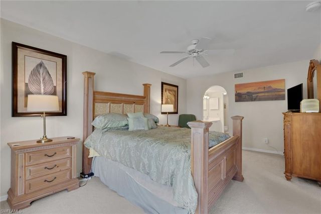 4410 Chantelle DR H-205, Naples, FL 34112