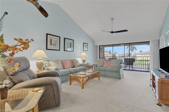 4410 Chantelle DR H-205, Naples, FL 34112