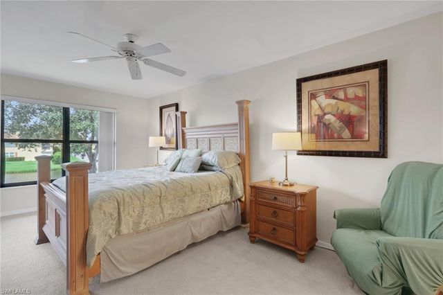 4410 Chantelle DR H-205, Naples, FL 34112