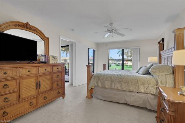4410 Chantelle DR H-205, Naples, FL 34112