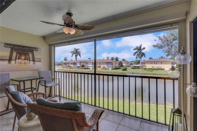 4410 Chantelle DR H-205, Naples, FL 34112