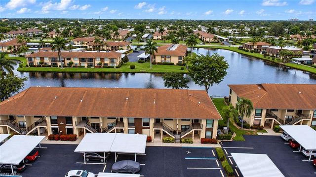 4410 Chantelle DR H-205, Naples, FL 34112
