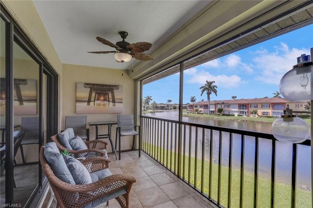 4410 Chantelle DR H-205, Naples, FL 34112