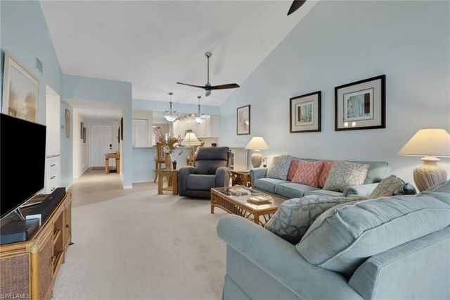 4410 Chantelle DR H-205, Naples, FL 34112