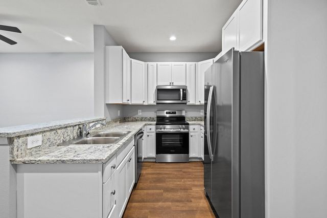 724 W Gandy Street, Denison, TX 75020